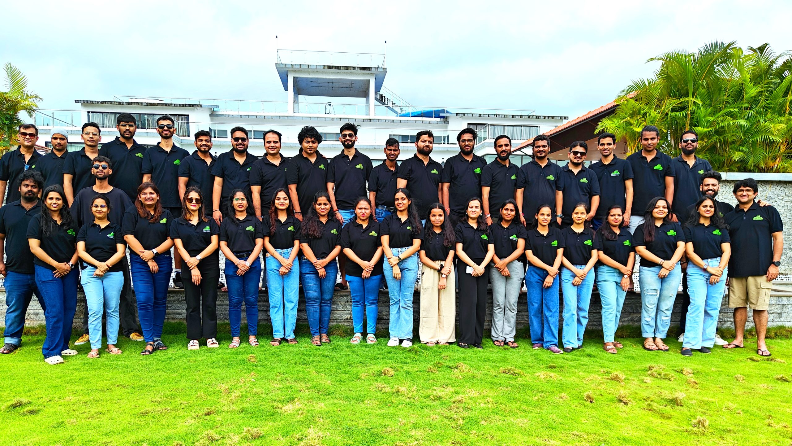 Offsite Group Picture - Capsicum Mediaworks
